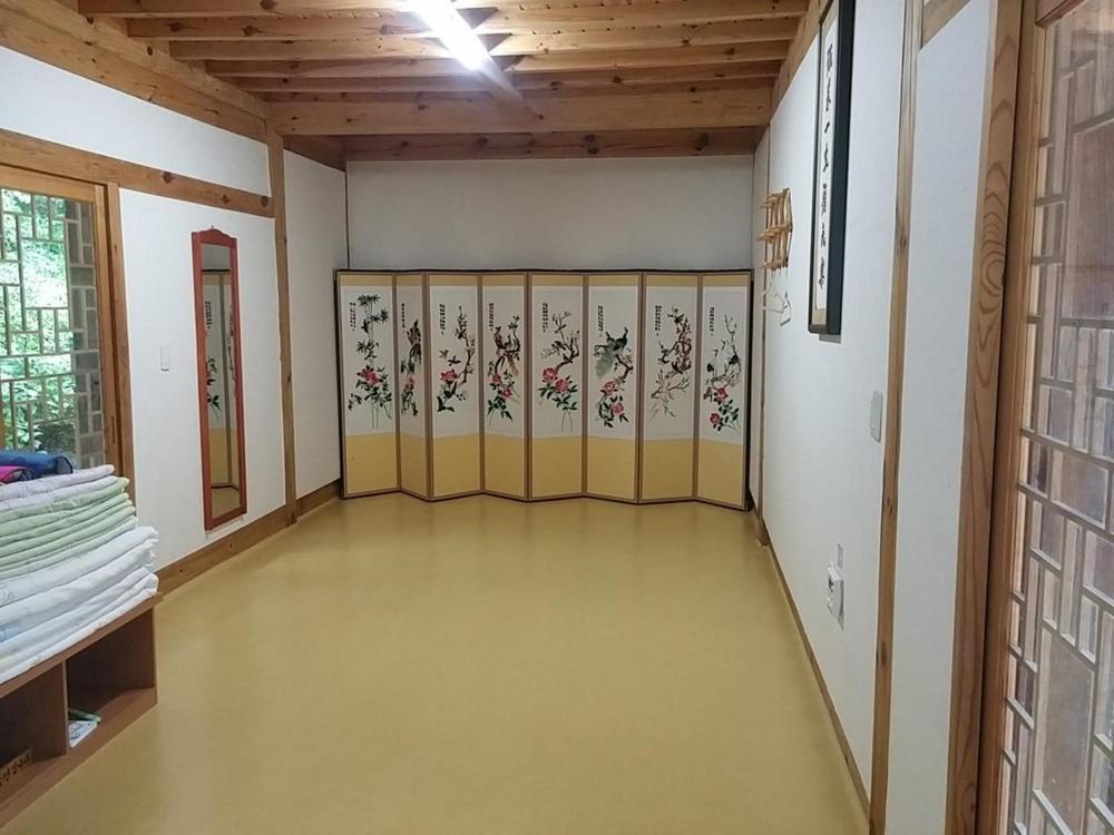 Gangneung Wangsangoal Hanok Pension Экстерьер фото